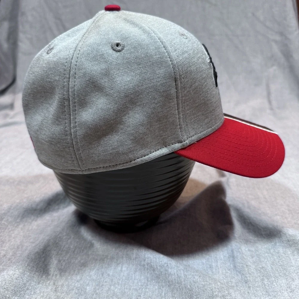 Tampa Bay Buccaneers Hat Cap‎ Fitted Mens Large/XL Gray Red NFL Football New Era